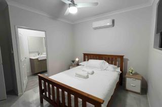 Modern 4BDR 5 Beds Ensuite AC 2 bath - 6
