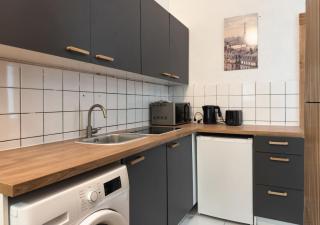 Stylish Flat near Wien Hauptbahnhof and Old City - 4