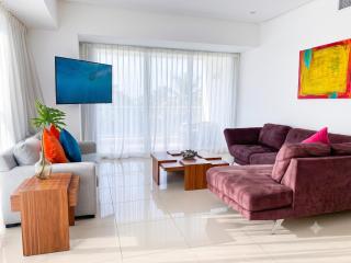 ICON Oceanview Retreat by Monyxbnb - 6