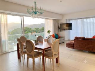 ICON Oceanview Retreat by Monyxbnb - 3