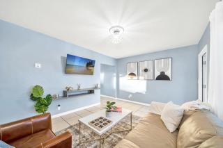Charming House with Fenced Yard - Great Location - 5