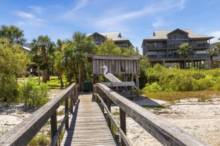 Paradise Palms at Old Fenimore Mill - 5