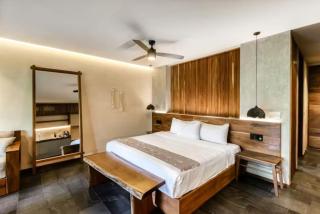 Stylish Tulum Studio w Pool Balcony Sleeps 4 - 9