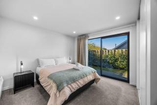 3 Bedroom modern home in Northlake Wanaka - 4