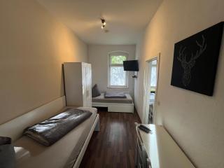 Monteur-Pension W8 - 9