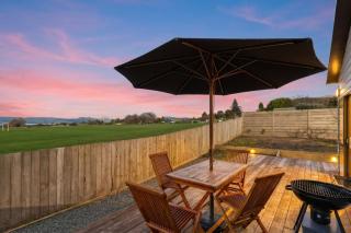 Rotorua 3BR Adventure Base with Air-Con and Parking - 7