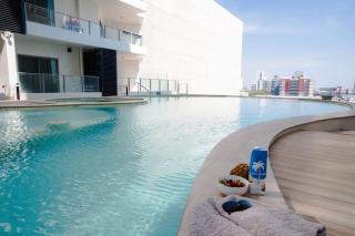 Ocean Skyline Retreat - Infinity Pool, Gym and CBD - 8