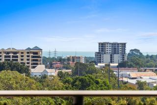 Bluewater Retreat - Ocean-Sunset Views, Pool and CBD - 1