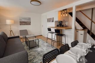 Charming Two-Floor flat next to Taborstrasse Metro - 0