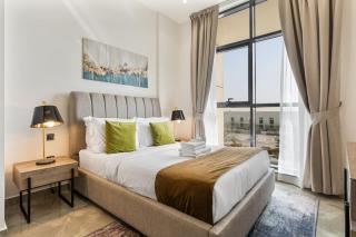 Beautiful 2BR at Majestique Residence Dubai South - 8