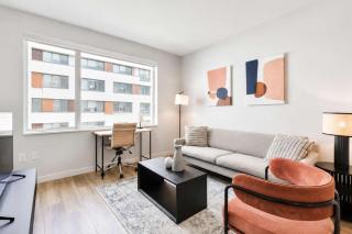City Apt with Gym & Courtyard - 8