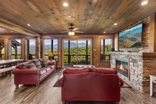 Splash N Heavenly Views - Gatlinburg - 1