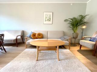 Spacious City Apartment Near Nature & Metro - 8