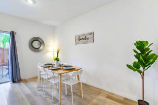 Spacious Miami Townhouse - Free Parking - 8