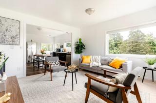 Modern 3BR Retreat - 15 Min to Airport & Downtown - Seattle - 9