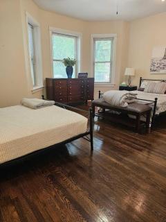 2 Bedroom Unit in Uptown Chicago - 7