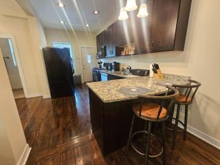 2 Bedroom Unit in Uptown Chicago - 1