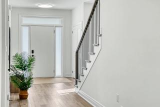 Luxury Family Home Near Niagara Falls - 4