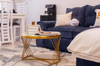 GoldencwAirbnb - 8