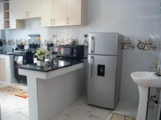 GoldencwAirbnb - 7