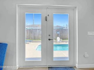 3 Bd 2 Ba Steps To Cocoa Beach! 349 No - 2