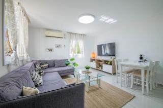 Fully Equipped In A Central Location - 4