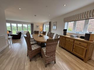 Bempton View at The Bay Filey, sleeps 10, and 2 dogs welcome for free too! - 3