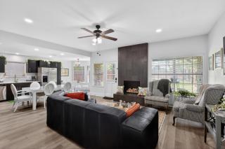 Central Frisco - Family Getaway home - 4