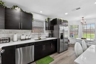 Central Frisco - Family Getaway home - 2