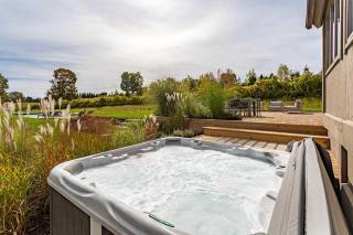 Lakeville Lodge - Family Friendly Home with Pool & Hot Tub - 4