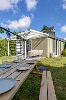 Vrijstaande bungalow met grote privé tuin dichtbij Veerse meer - 0