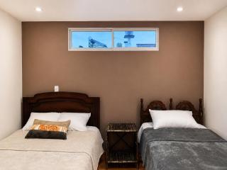 Comfortable with Private Garage and Excellent Location Rb - Riobamba - 1