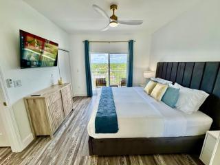 Balcony Lake Views - Pool, Gym, WiFi & Parking - 8