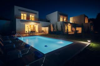 Luxury Villa with Private Pool & Garden in Halkidiki - 0