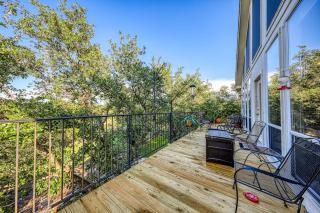 Peaceful, Modern Home Close to Lago Vista with Large Deck & Balcony - 9