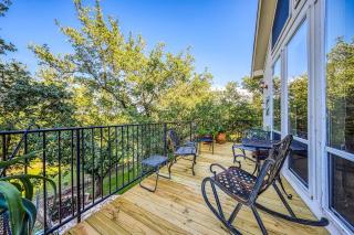 Peaceful, Modern Home Close to Lago Vista with Large Deck & Balcony - 7