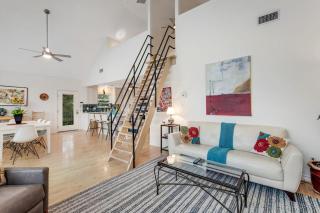 Peaceful, Modern Home Close to Lago Vista with Large Deck & Balcony - 5