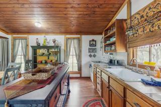 Historic Lakefront & Wildlife Haven with Firepit & Gas Grill - Minutes to Water - 2