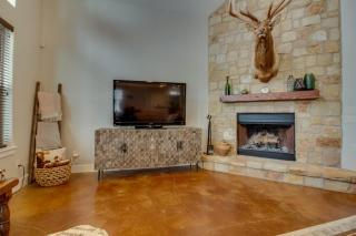 Lakefront Home with WiFi, Entertainment, Dock & Lake Views - Dogs OK - 5