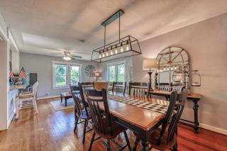 Dog-Friendly Home with Pergola, Free WiFi & Full Kitchen - 6