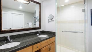 Timber Lodge Resort 3BR Villa - 4