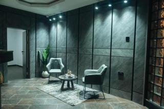 Muster Point Hotel & Suites - 0