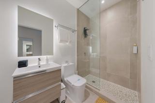 Brickell Skyline- Pool Gym and Central Location - 6