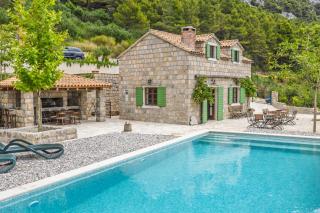 Holiday Home Makar - Sea & Mountain Private Escape with Pool - 1