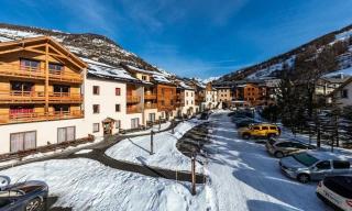 Appartement dans résidence avec piscine près des pistes - 2
