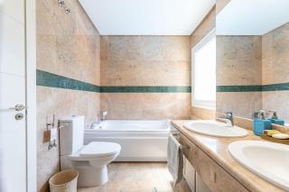 REAL1B - Beautiful Apt with Tropical Terrace - 2