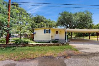 Beautiful Family House with WiFi, Central AC, Washer/Dryer & Shared Boat Launch - 9