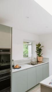 Beneath the Trees - Stylish 2-Bedroom Retreat with Private Terrace - 6