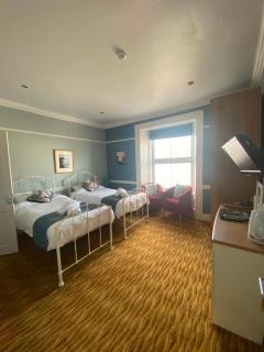 The Top House Inn - 8