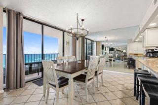 Beachfront 11th Fl | Emerald Water, Sunsets, Pools - Apartment - 4